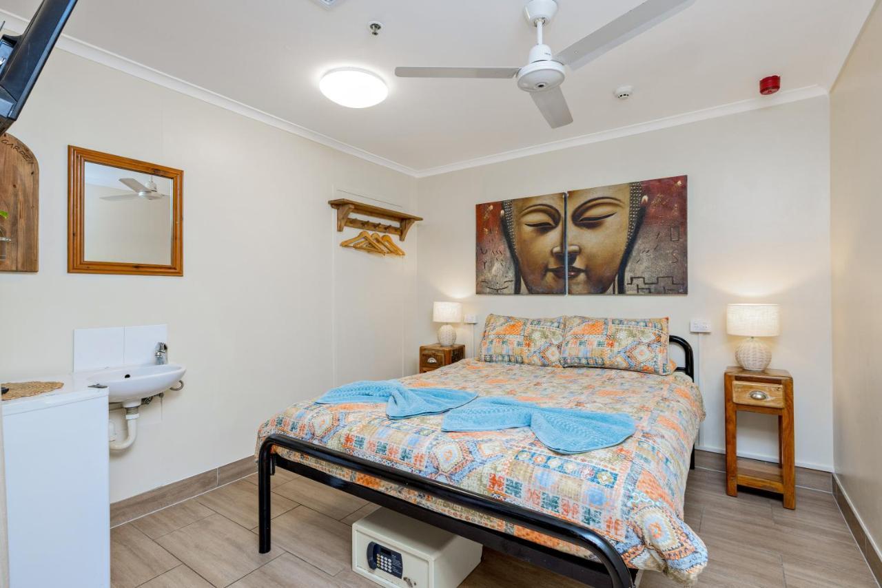 Travellers Oasis Hostel Cairns Bagian luar foto