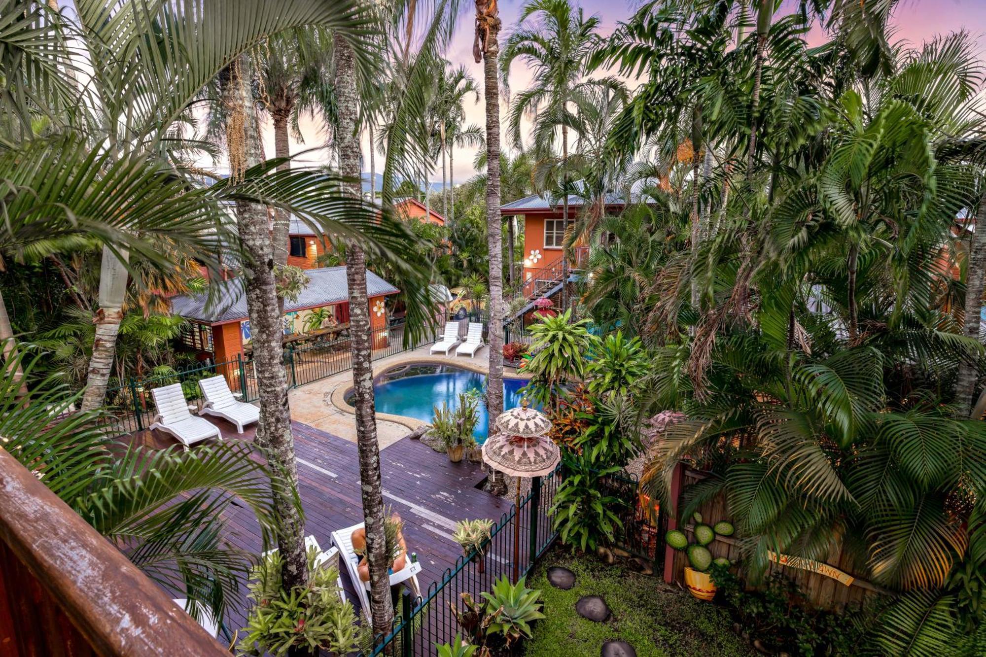 Travellers Oasis Hostel Cairns Bagian luar foto