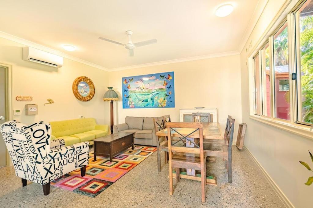 Travellers Oasis Hostel Cairns Bagian luar foto