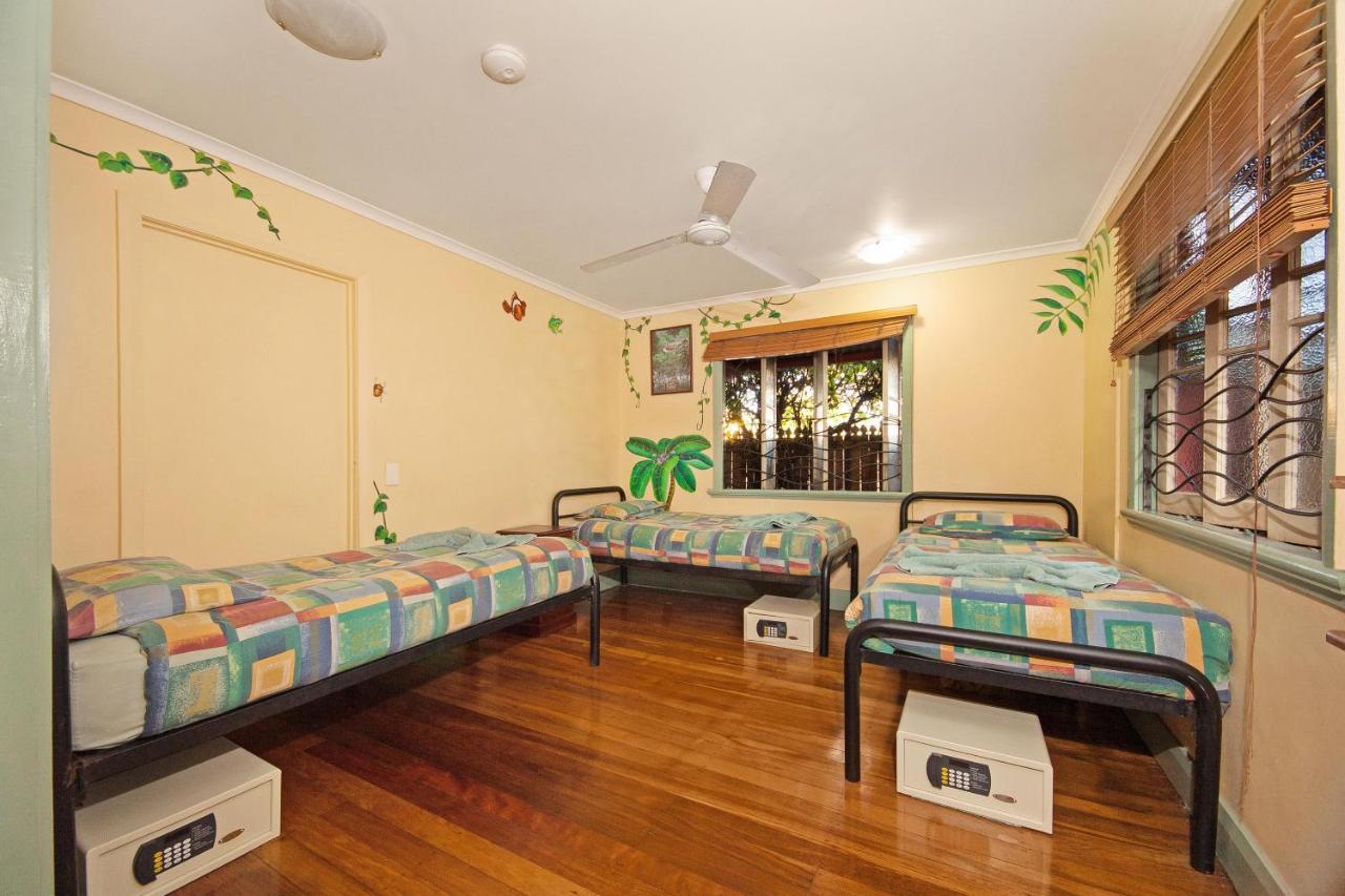 Travellers Oasis Hostel Cairns Bagian luar foto